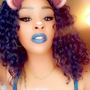 Meet your Posher, Jazmine